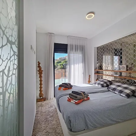 Beachfront Luxury Apartments By Nras Arenales del Sol Room photo