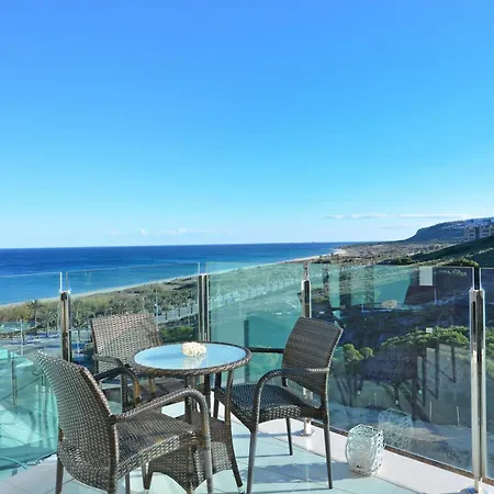 Beachfront Luxury Apartments By Nras Arenales del Sol Room photo