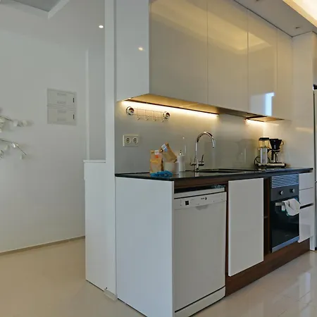 Beachfront Luxury Apartments By Nras Arenales del Sol Room photo