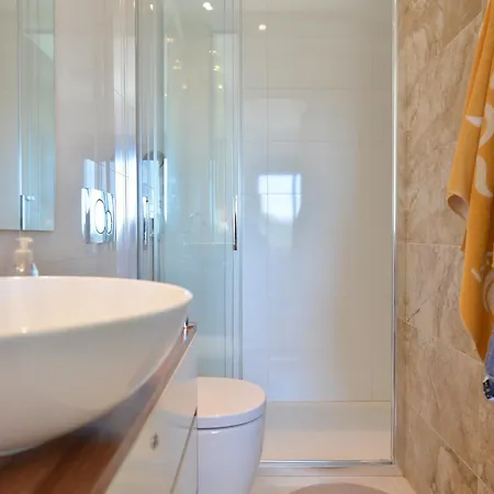 Beachfront Luxury Apartments By Nras Arenales del Sol Room photo