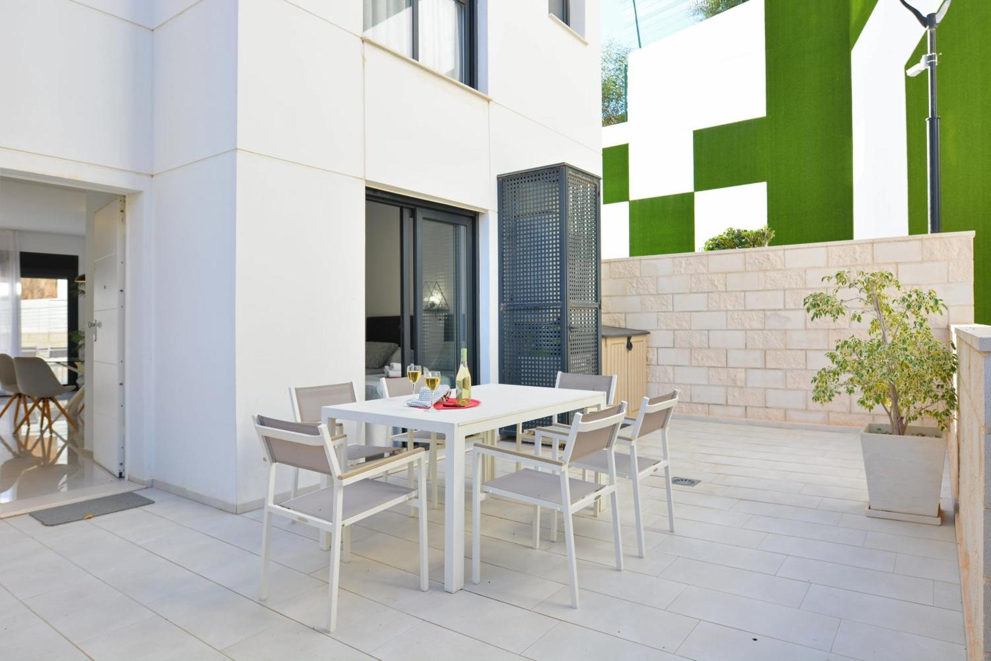 Beachfront Luxury By Nras Apartment Arenales del Sol